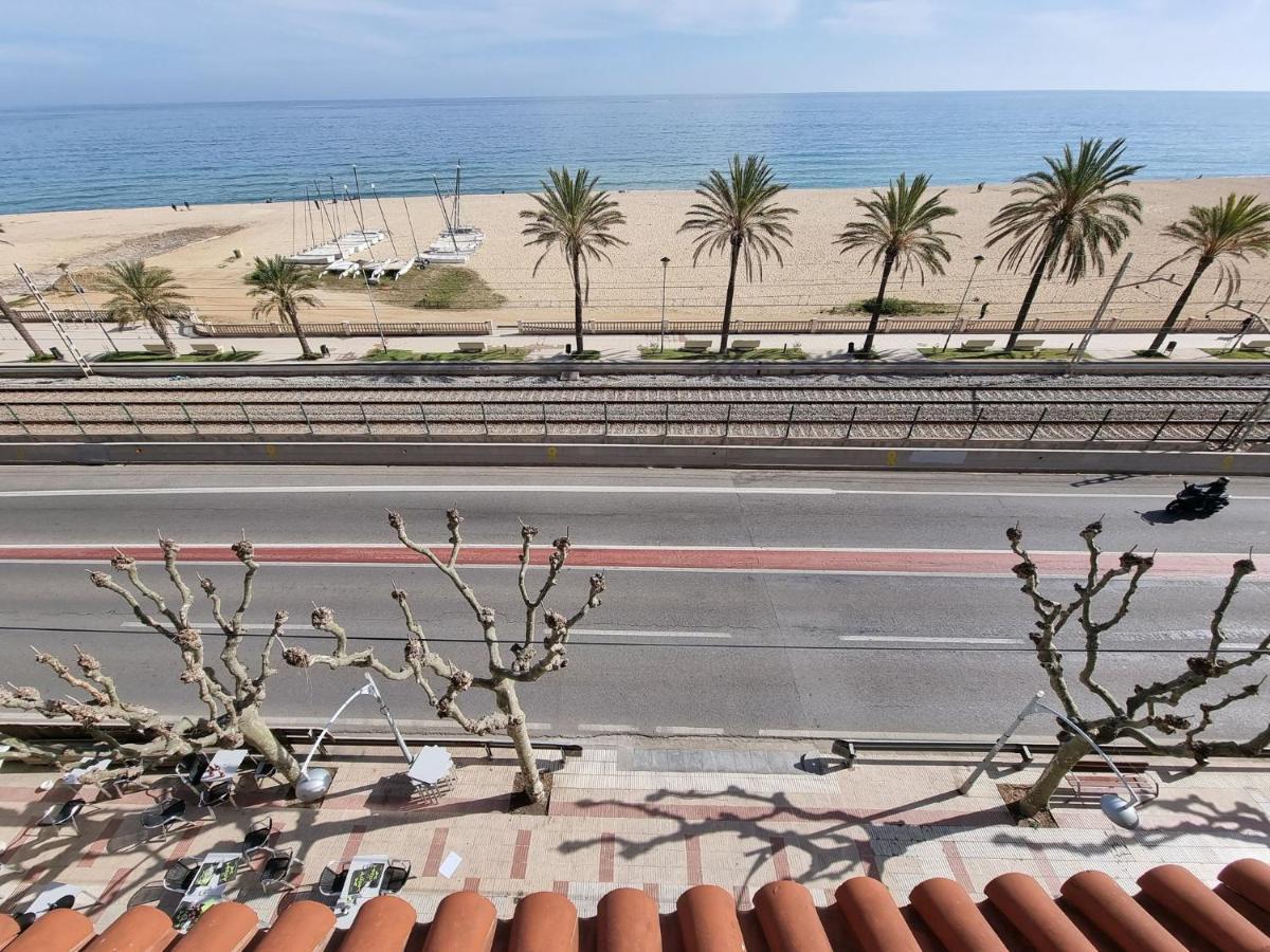 Vilador Beach Hotel El El Masnou Dış mekan fotoğraf